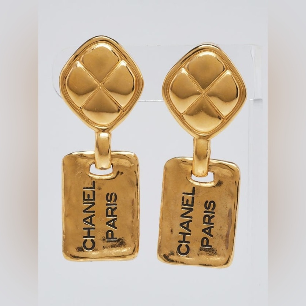 Authentic CHANEL gold plated vintage 90s clip on earrings - Picture 1 of 7